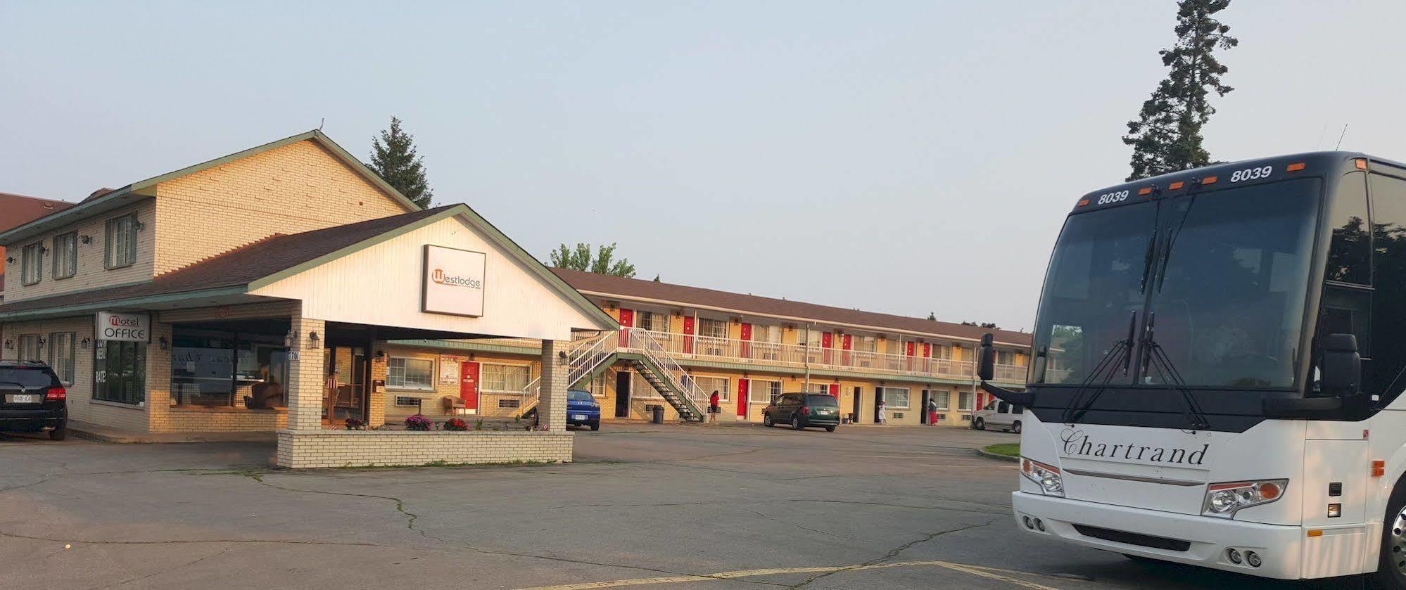 Rockwell Resort Niagara Falls Exterior photo